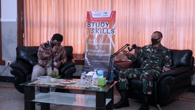 Danrem 083 Baladhika Jaya Beri Motivasi Mahasiswa Baru Ma Chung