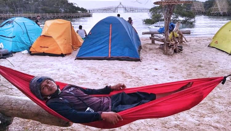 Jadi Destinasi Wisata Baru Sumenep, Berwisata Sambil Berdoa di Pantai E-Kasoghi