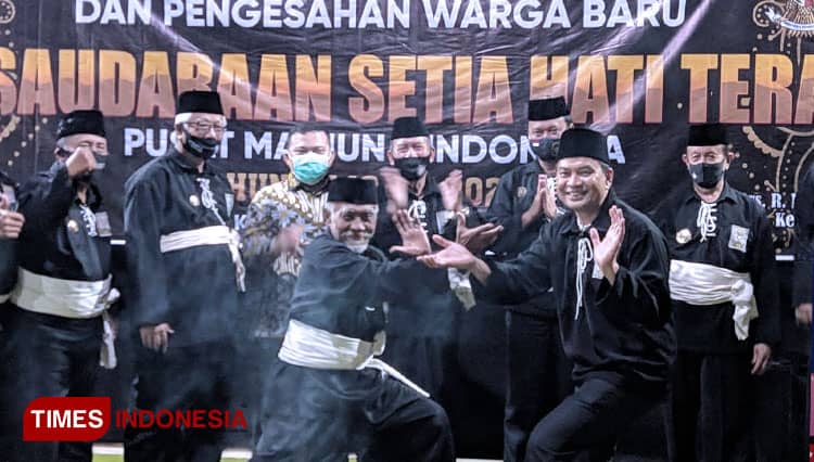 Wakil Ketua DPR RI Azis Syamsuddin Dikukuhkan sebagai Warga Kehormatan PSHT