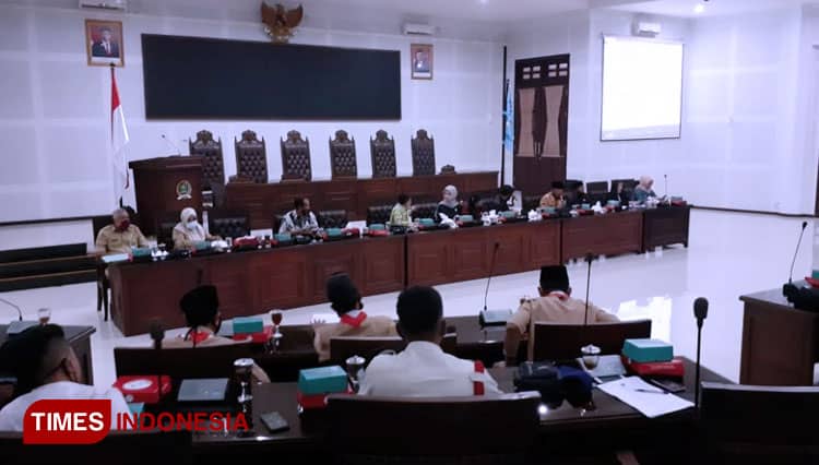 Komandan Menwa Unisma Malang Wakili Ka.Korwil 2 Malang dalam Rapat Pembahasan Perda Kepemudaan