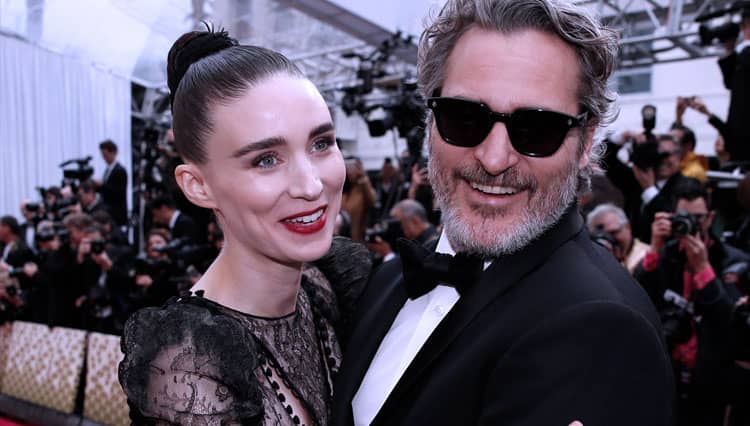 Joaquin Phoenix Beri Nama Anak Pertamanya River