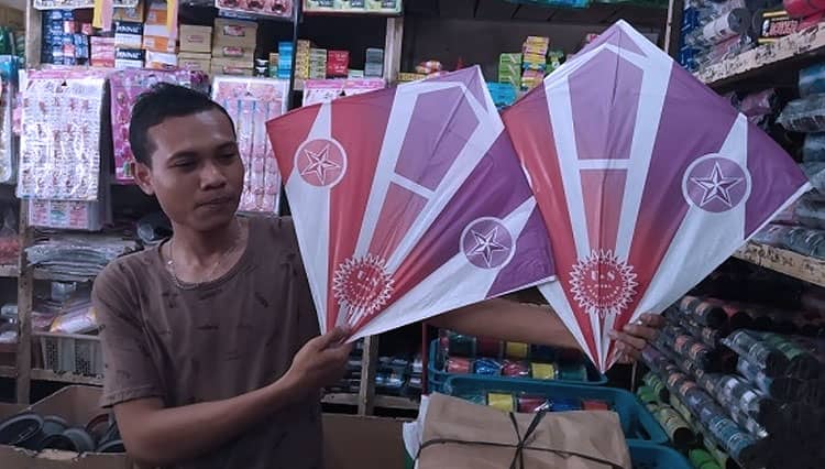 Berkah Pandemi Bagi Penjual Layangan di Kota Semarang
