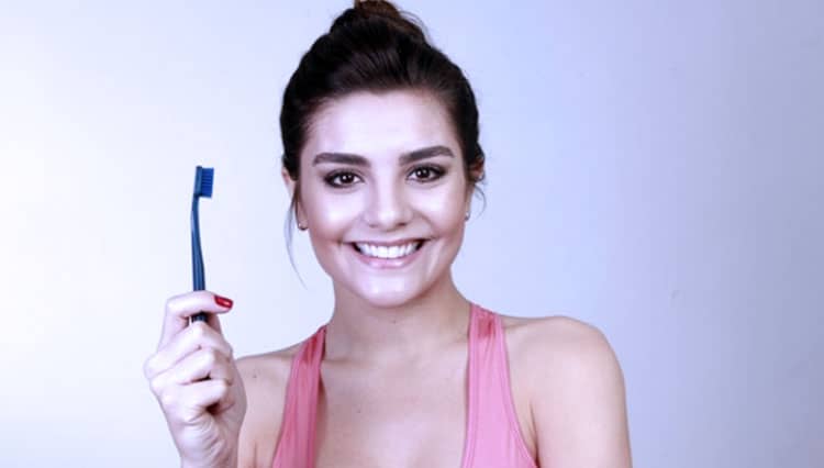Is It Important to Brush Your Teeth Before Bed?