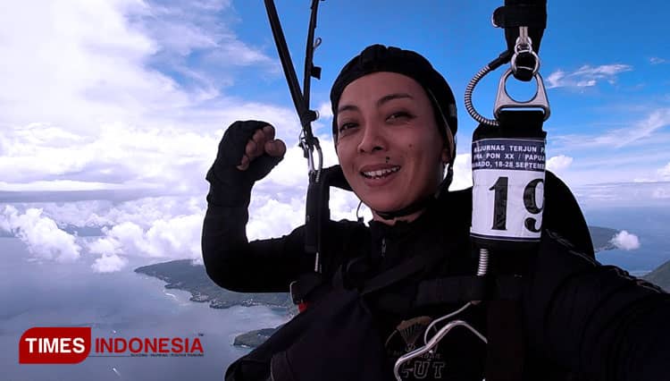 Pingkan Natalia Mandagi, Penerjun Payung Wanita yang Sukses Menarik Perhatian Warga Maluku Utara