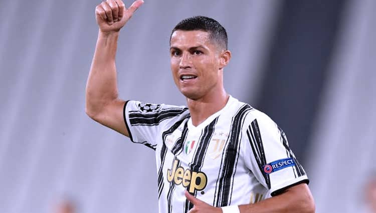 Berita Baik, Cristiano Ronaldo Dinyatakan Sembuh dari Covid-19