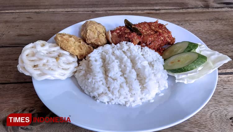 Menikmati Beragam Menu Ayam Pedas di Kedai Jupe Cirebon