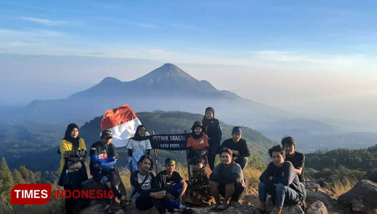 Puthuk Gragal, Wisata Pendakian Terbaru di Mojokerto yang Patut Dijajal