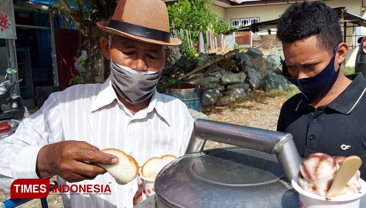 Optimisme Pedagang Es Krim Keliling Berjualan di Tengah Pandemi