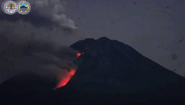 Gunung Semeru Meletus, Pendakian Ditutup Total Untuk Sementara Waktu