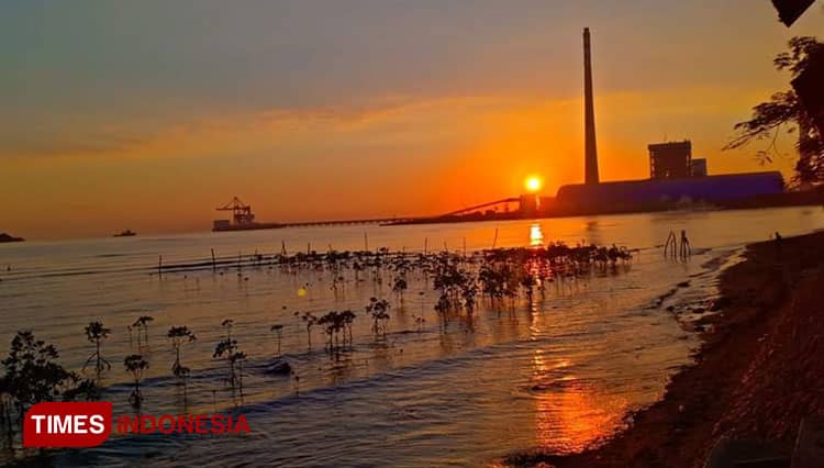 Menikmati Indahnya Senja di Pantai Bohay Probolinggo