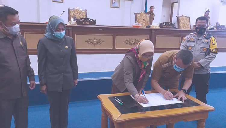 DPRD Kota Pagaralam Sahkan APBD Tahun 2021