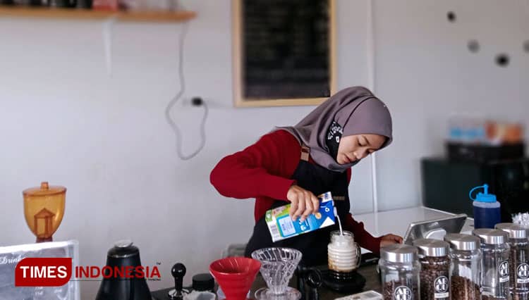 Abiqu Coffee Palembang Tawarkan Pesona Kopi Susu Gula Aren