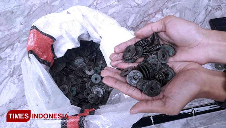 Penelitian BPCB: Koin Kuno yang Ditemukan di Bondowoso Berasal dari Abad 8-10 Masehi