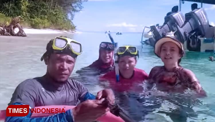 Pesona Pulau Tabailenge Morotai, Airnya Jernih Bagai Kristal