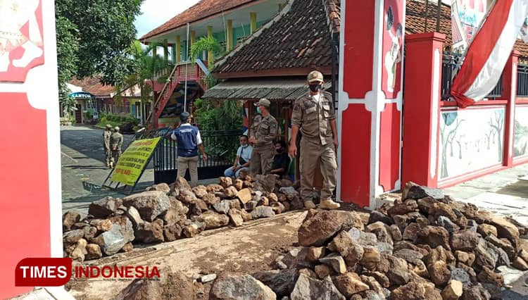 Segel SDN Klatak Banyuwangi Dibuka, Ahli Waris Pilih Bertahan di Sekolah