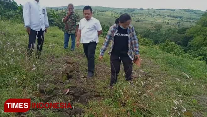 Ditemukan Batu Bata Kuno di Kawasan Gunung Ratu Lamongan