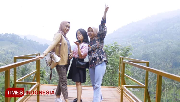 Wisata Gunung Taman Langit di Bondowoso, Sensasi Berwisata di Ketinggian