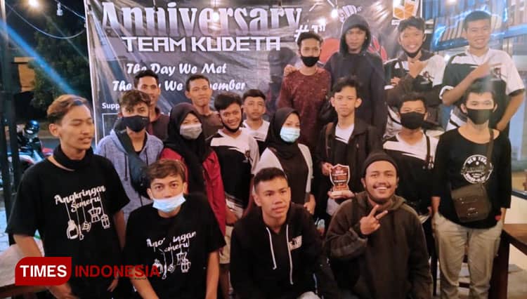 Hadir dengan Konsep Modern, Angkringan Semeru Ponorogo Cocok untuk Bersantai