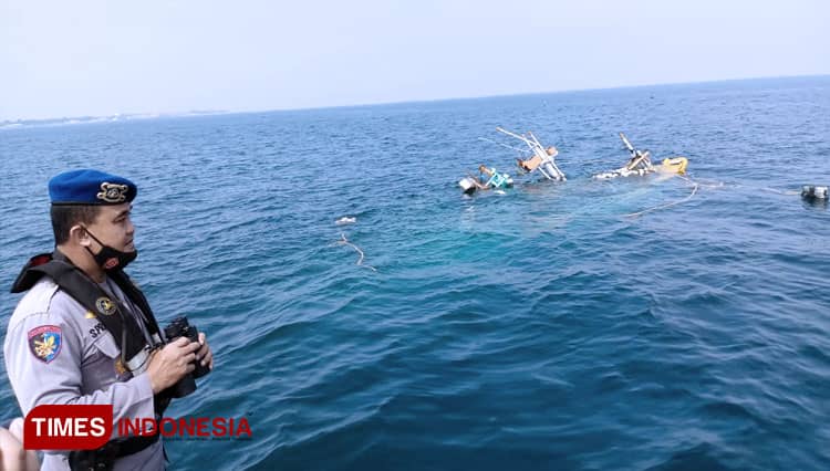 Kapal Nelayan Probolinggo Tenggelam di Perairan Gili Ketapang