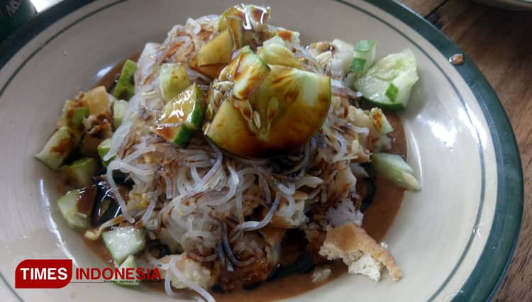 Nikmati Ketoprak Terenak Khas Cirebon di Kota Banjar