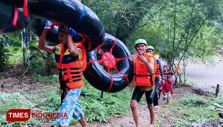 Wahana Ulin Kabapa, Wisata River Tubing Uji Adrenalin di Sungai Citanduy