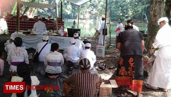 Upacara Melasti Umat Hindu di Banyuwangi Digelar Serentak Terbatas