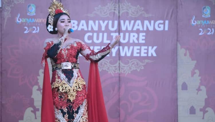 Yuk Tonton Diyah Safira LIDA 2020 di Pagelaran Sinden Using Disbudpar Banyuwangi