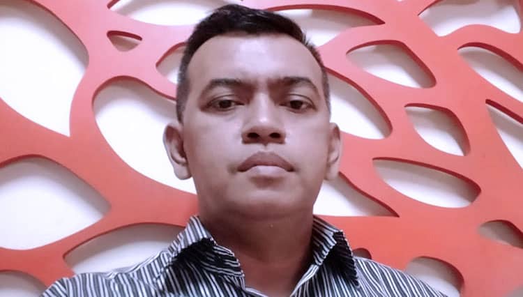 Terperosok Akibat Jalan Rusak, Warga Sidoarjo akan Gugat Bupati