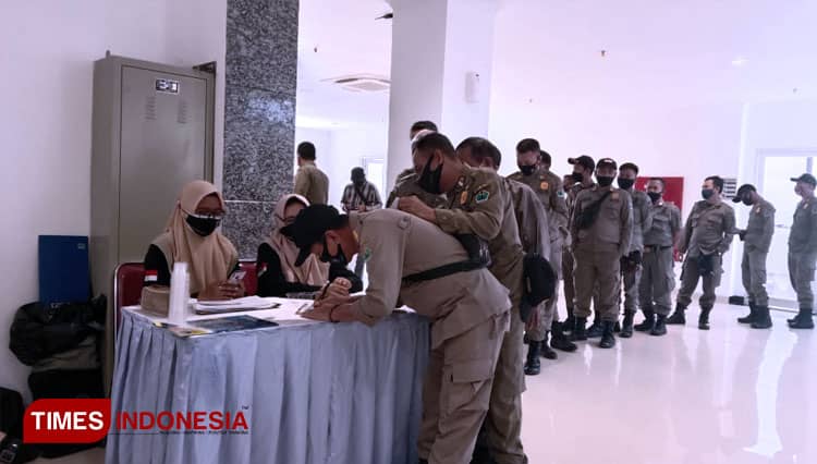 Ratusan Petugas Satpol PP Kota Malang Jalani Tes Urine Mendadak