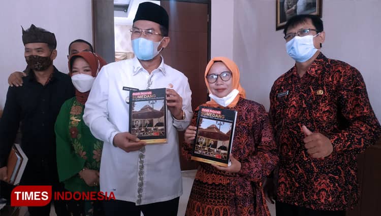 Wabup Apresiasi Buku 'Jejak Sejarah Sumedang Menggapai Insun Medal Insun Madangan'