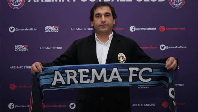 Diperkenalkan sebagai Pelatih Baru Arema FC, Almeida Tanggapi Elegan Cibiran Aremania