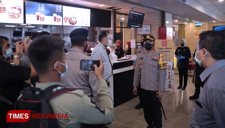 Langgar Prokes, Gerai McDonald's Didatangi Satpol PP dan Polresta Kediri