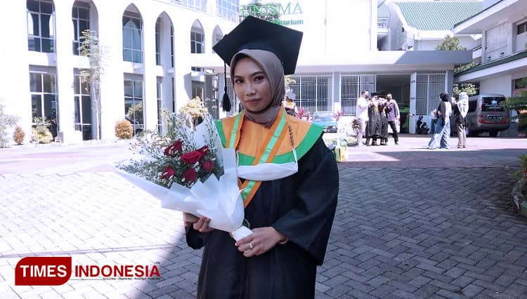 Mengenal Rihlatuz Zakiyah, Mahasiswa Unisma Malang Raih Wisudawan Terbaik Tingkat Fakultas