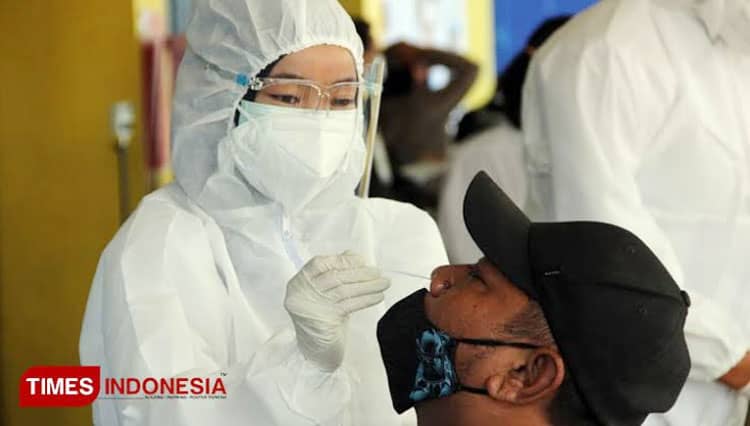 Pemerintah Resmi Turunkan Tarif PCR Jadi Rp275 Ribu