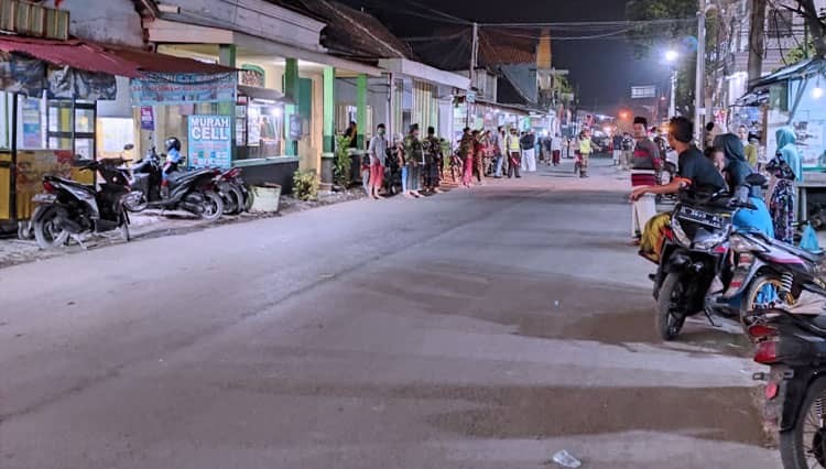 Almarhum KH Nawawi Dimakamkan di Komplek Pemakaman Keluarga