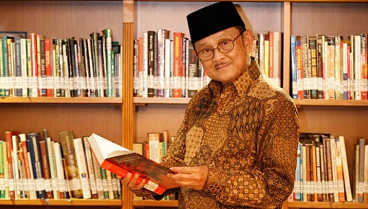 Sejarah Hari Ini: 25 Juni, Lahirnya BJ Habibie Sosok Manusia Terpintar di Indonesia