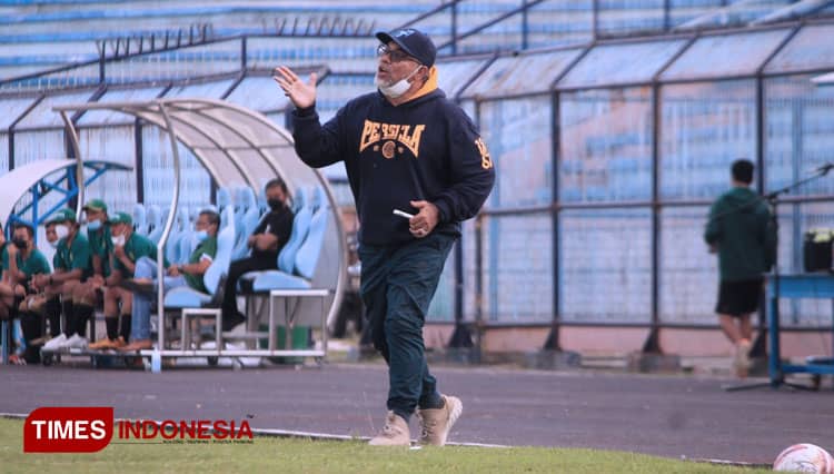 Iwan Setiawan Sebut Persela Diuntungkan Pendundaan Liga 1