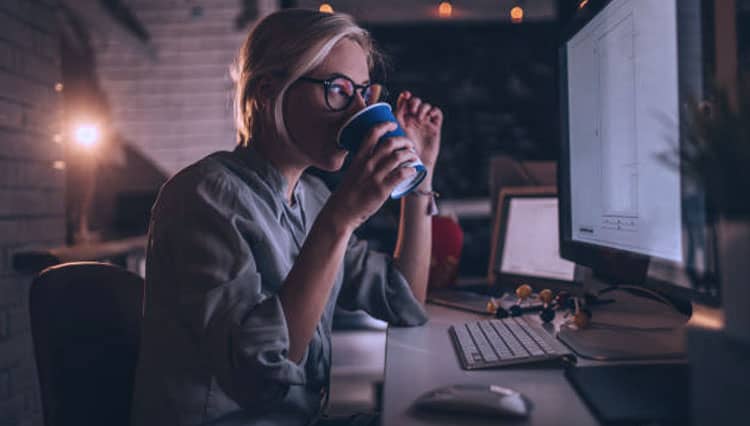 Tea or Coffee, Which One is Better for Overtime Work