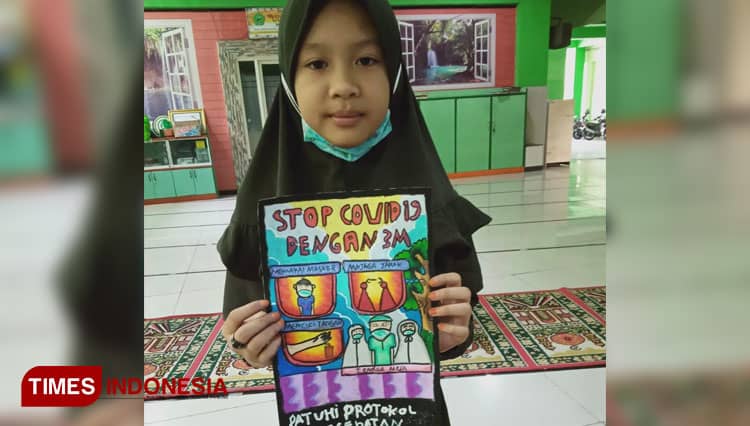 Pelajar MI NU Gresik Kampanye Prokes Lewat Poster