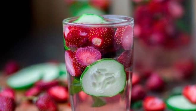 6 Resep Bikin Infused Water sebagai Minuman yang Menyehatkan