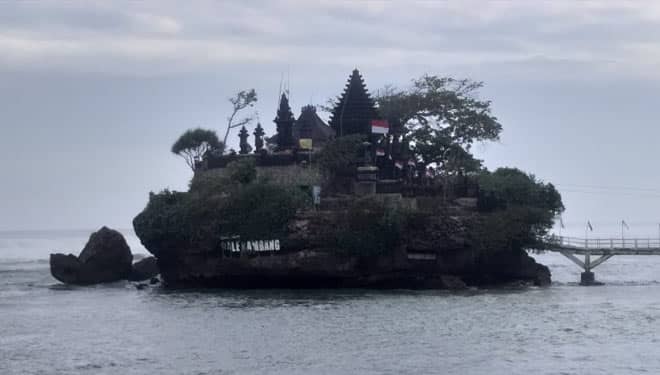 Pantai Malang Selatan Diterjang Banjir Rob