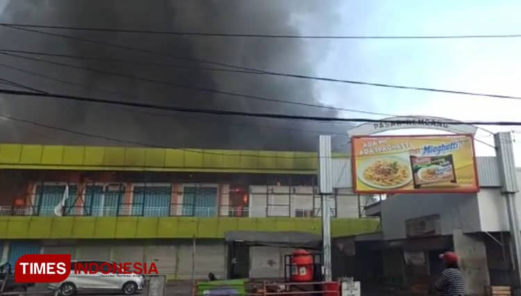 Kebakaran di Pasar Kembang Surabaya, Lantai Dua Ludes
