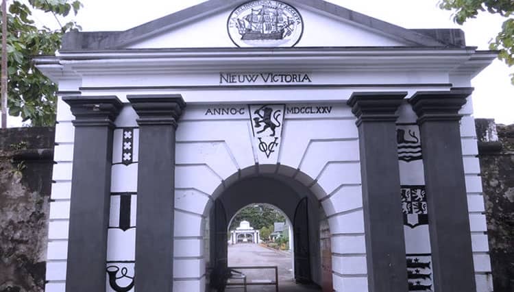 Wali Kota Ambon - Dirjen Kebudayaan Sepakat Selamatkan Benteng Nieuw Victoria