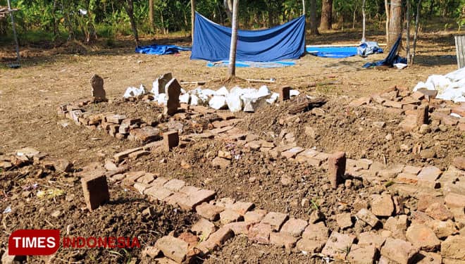 Struktur Bata Kuno Diduga Sebuah Makam Ditemukan di Indramayu