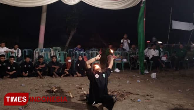 Atraksi Silat Pagar Nusa Puncaki Peringatan Hari Santri Nasional di Probolinggo