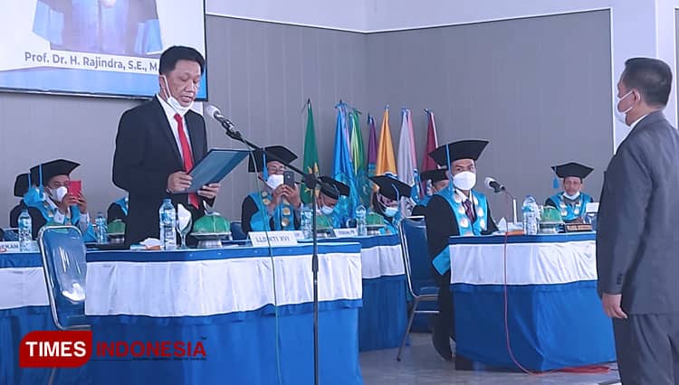 Jalan Panjang Rektor Unismuh Palu Raih Gelar Tertinggi 