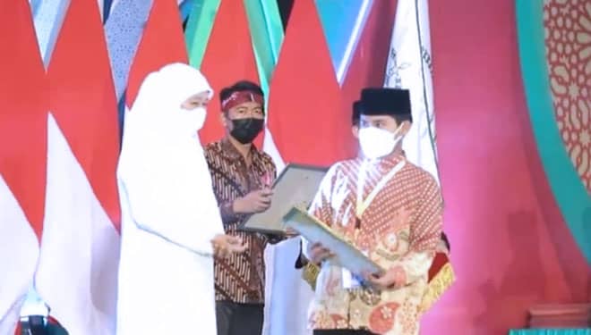 Keren, Di Usia 11 Tahun Ahmad Hasbii dari Ngawi Raih Juara MTQ di Pamekasan
