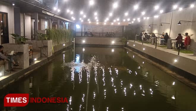 Backyard Cafe, Rasa Bintang Lima Harga Kaki Lima