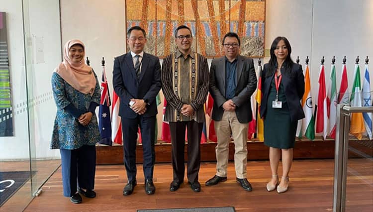 Bahas Kerjasama Pendidikan, Atdikbud RI Canberra Pertemukan IPB dan SUT