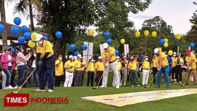 Ketua MA Muhammad Syarifudin Meriahkan Turnamen Golf IKA UII